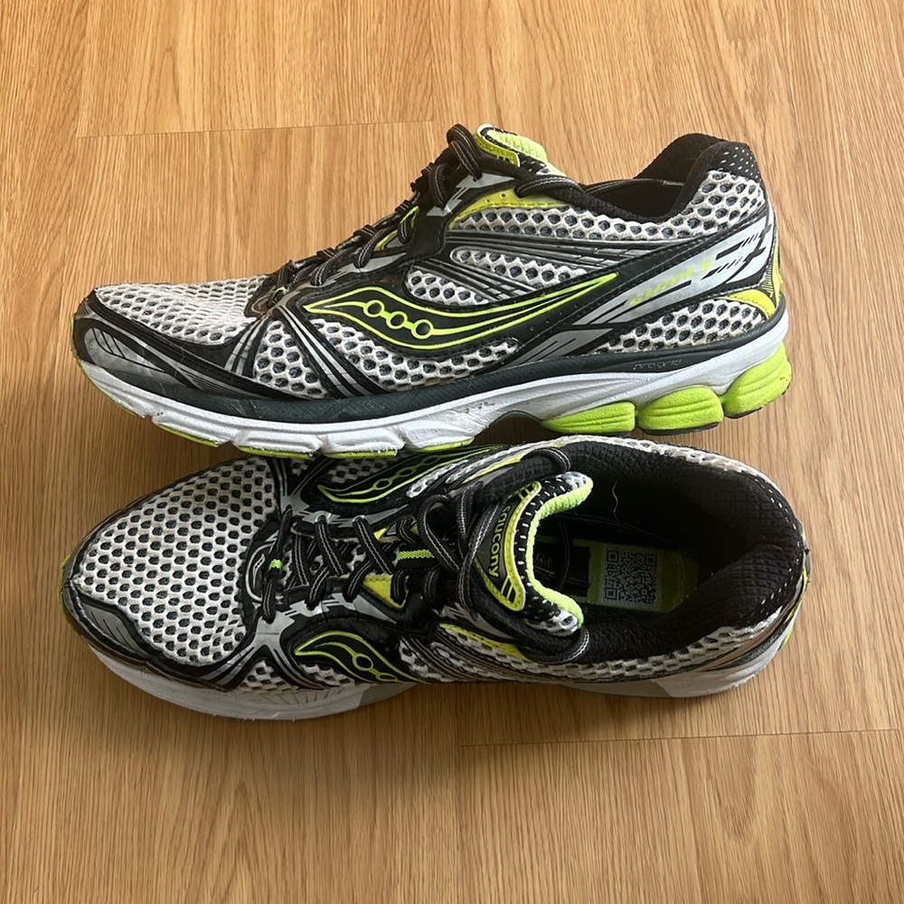 SAUCONY MENS Guide 5 Running SNEAKERS - Size 9 - Green / Silver Gray/ White